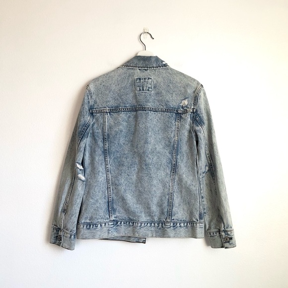 Abercrombie & Fitch Light Acid Wash Distressed Denim Jean Jacket Size Small - Picture 6 of 10
